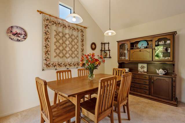 8 Samuel Parnell Road Karori_2