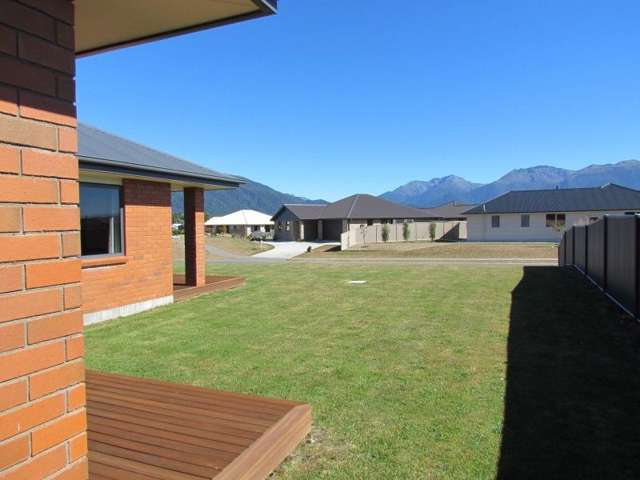 32 Cunaris Way Te Anau_1