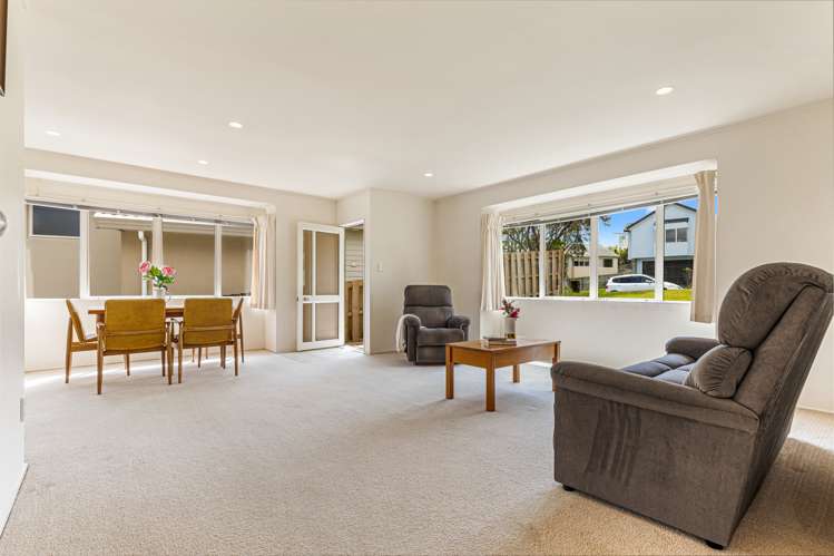2/9 Mably Court Stanmore Bay_8