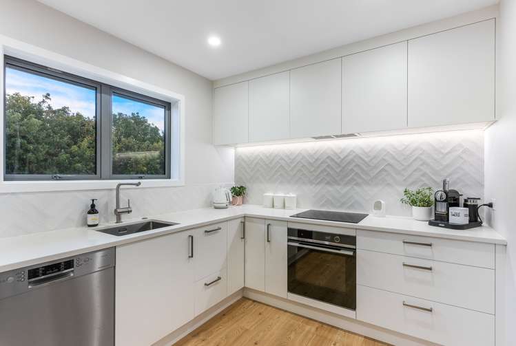 8 Harford Place Pakuranga Heights_7