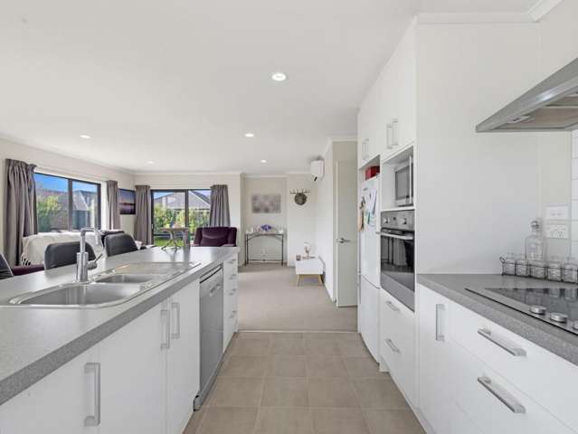 32 Burford Way 11103_3