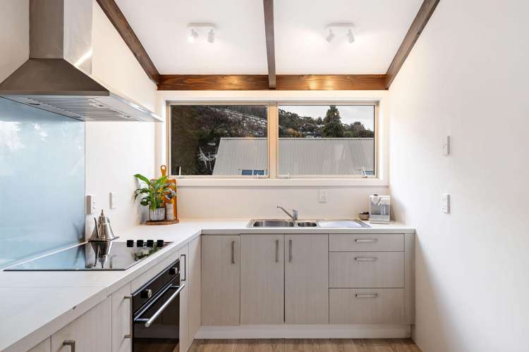 35A Robins Road_5