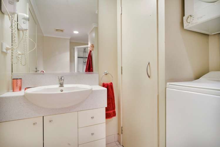 4bs/1 Emily Place Auckland Central_8