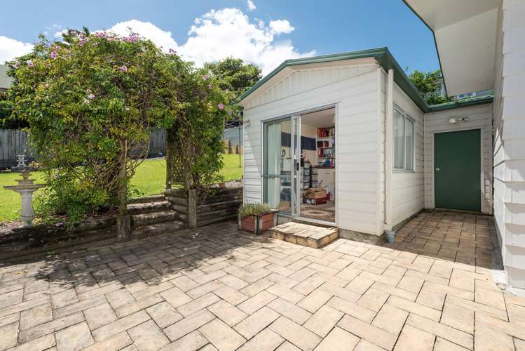 4 Jonathon Street Brookfield_15