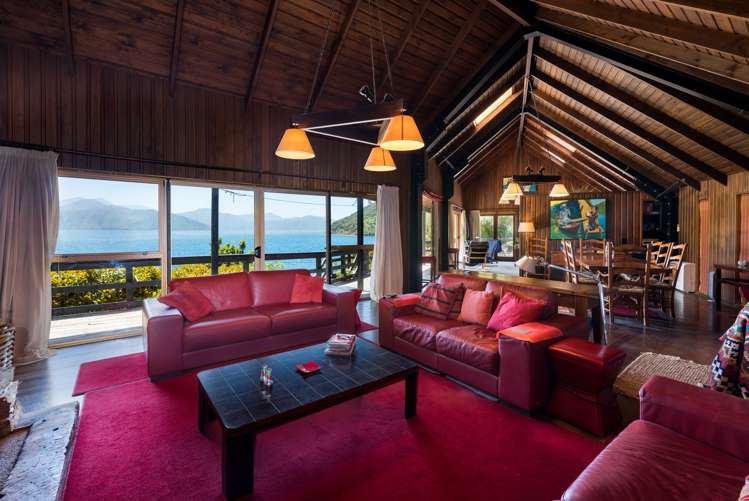 363 Port Underwood Road Whatamango Bay_5