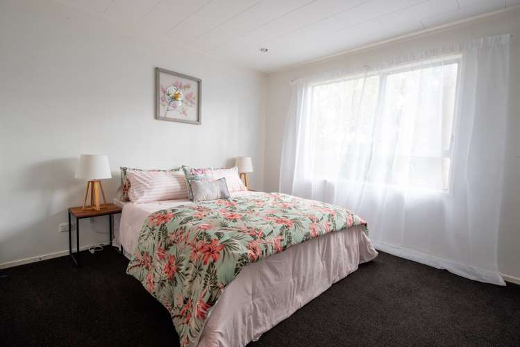 68 Sikkim Crescent Clover Park_15