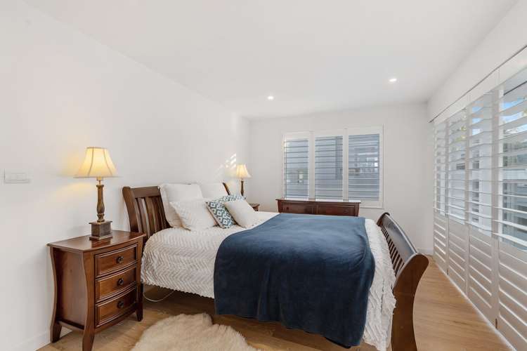 9 Commodore Parry Road Castor Bay_23