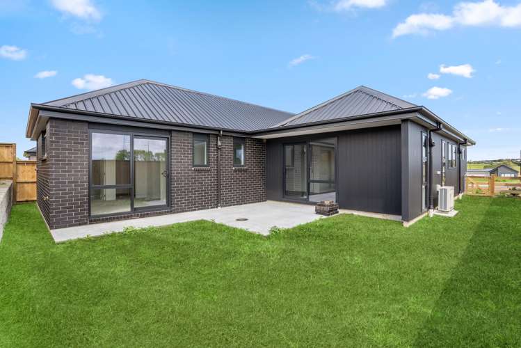 7 Suffolk Down Karaka_18