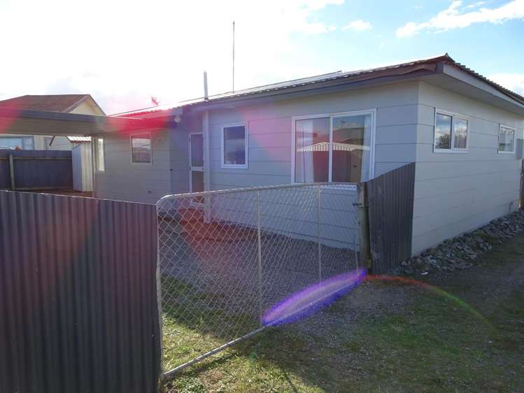 7A Holmes Place 10480_10