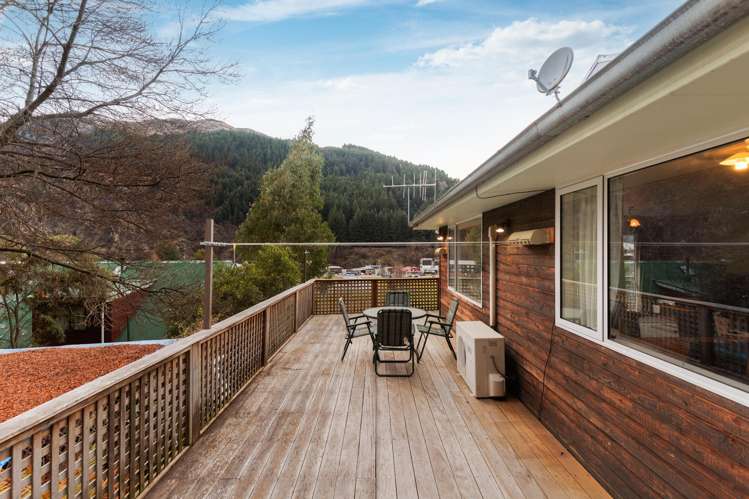 54 Huff Street Queenstown_18