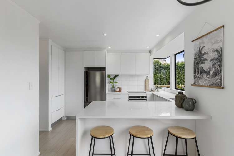 2/114 Landscape Road Mount Eden_4