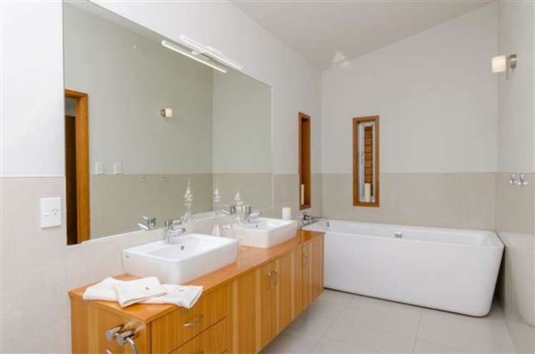 100 Ferry Road Martinborough_10