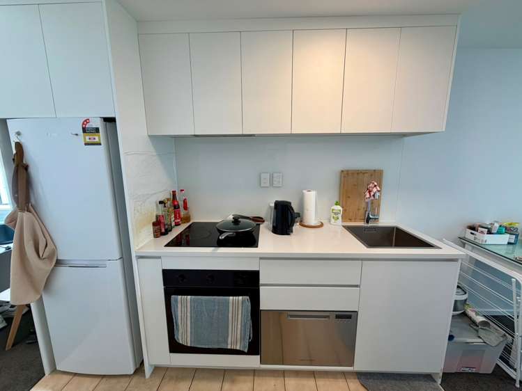 15M/3 Whitaker Place Auckland Central_2