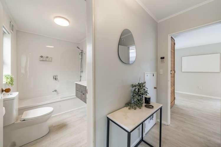 66 Woodhouse Avenue Karori_3