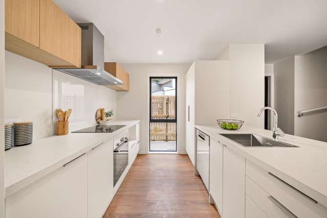 2,3,6,7,17,18;/4 Tawhai Street Stokes Valley_1