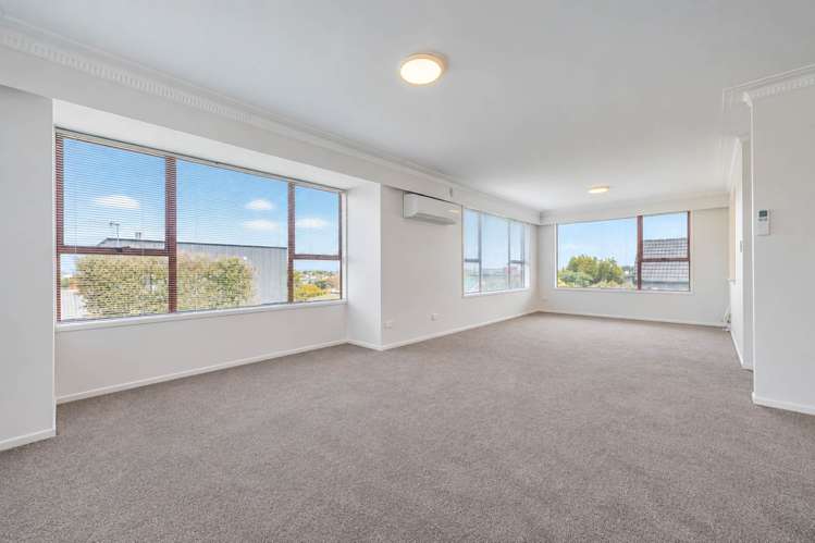 2/30 St Vincent Avenue Remuera_4