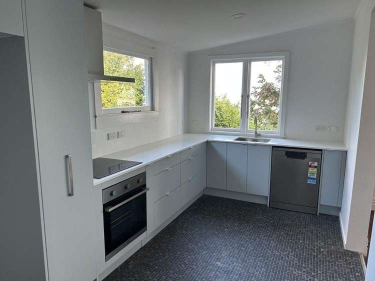 1 Denholm Road 10782_7