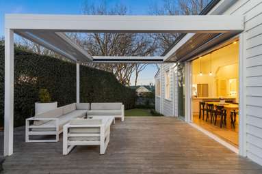 1 Surrey Crescent_4