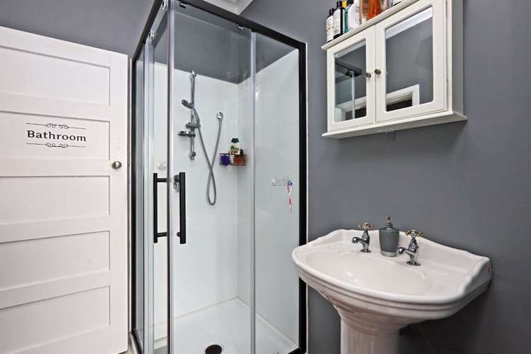 932 Oliphant Road Raureka_8