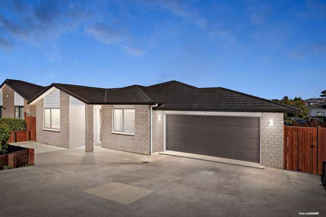 Panoramic Reserve Views + 984m2 Section