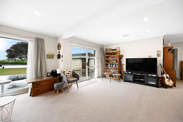 348 Cobham Drive Hillcrest_4