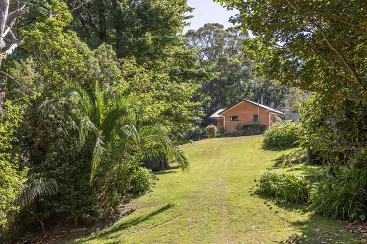 8/3382 Pourerere Road_0