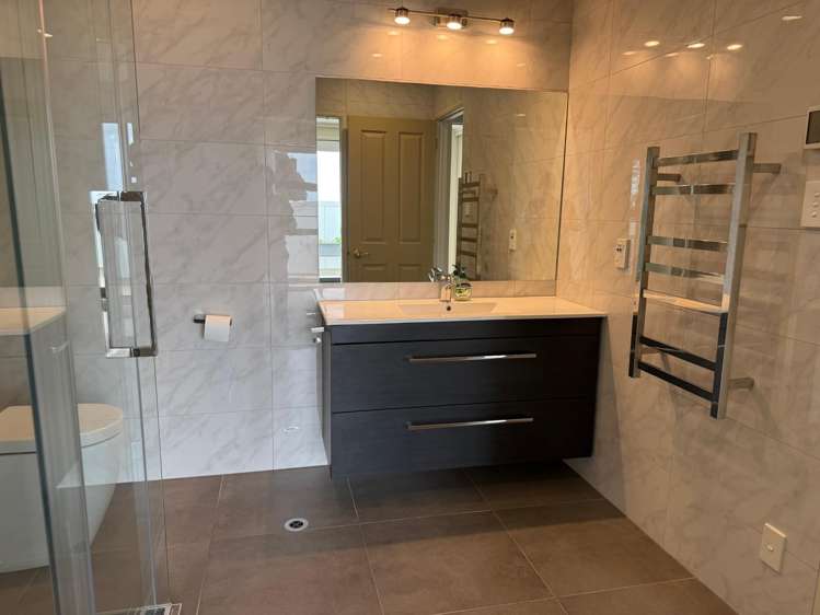 3/5 Cook Street Howick_3