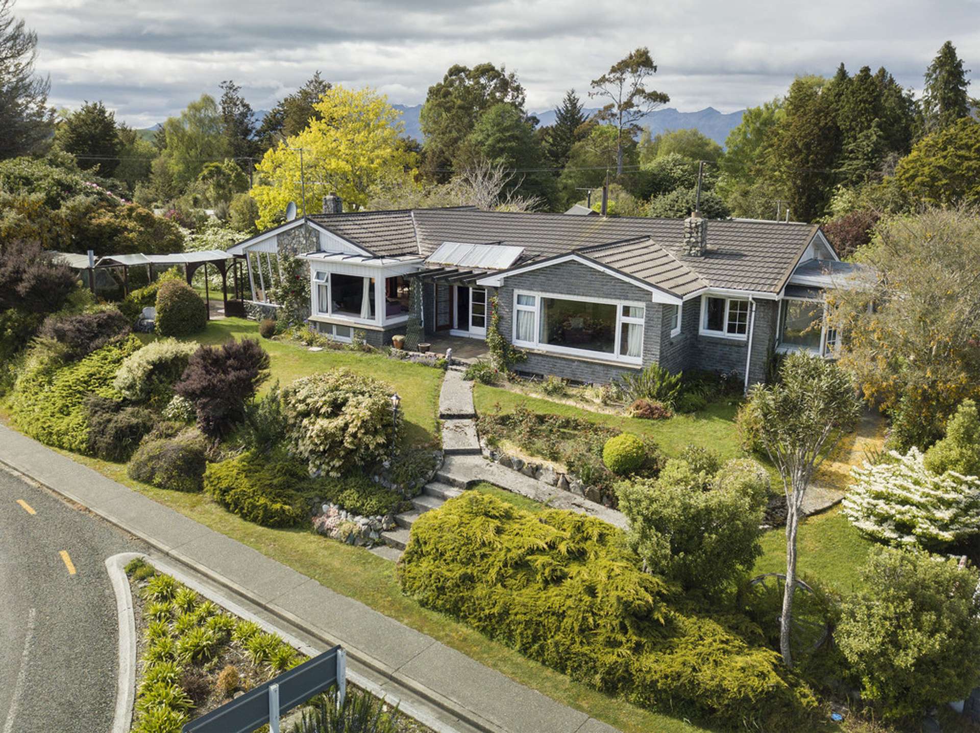 2 Home Street Manapouri_0