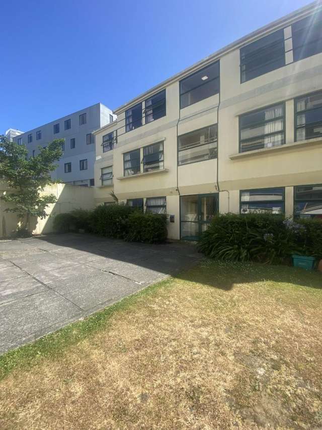 Room 1 25/22 Sussex St, Mt Cook