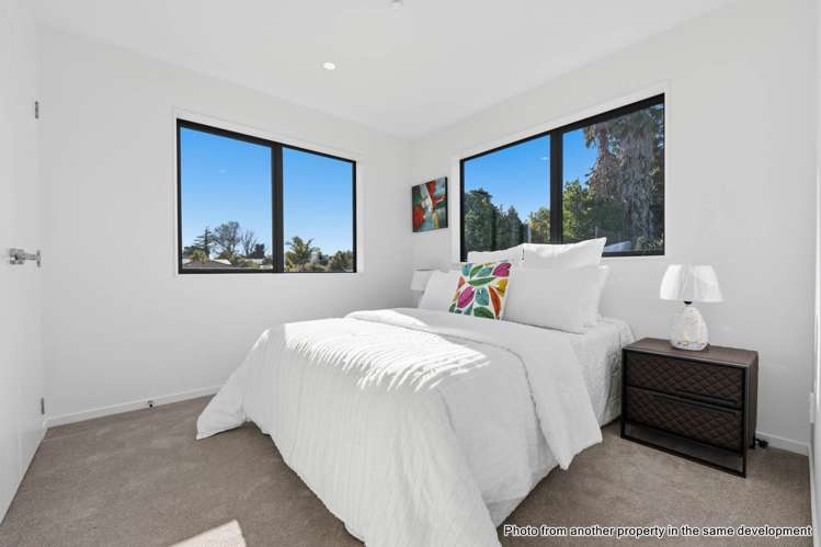 4/3 Gill Avenue Te Atatu Peninsula_14