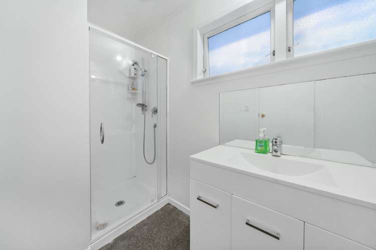 8 Hine Road Wainuiomata_12