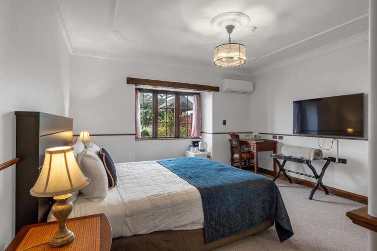 2 Quiet Woman Way Nelson_8