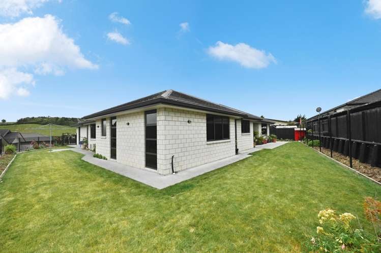 43 Carlingford Rise Dinsdale_19