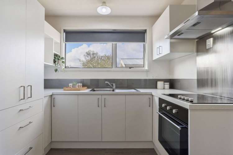 1/6 Quinton Place Bishopdale_4