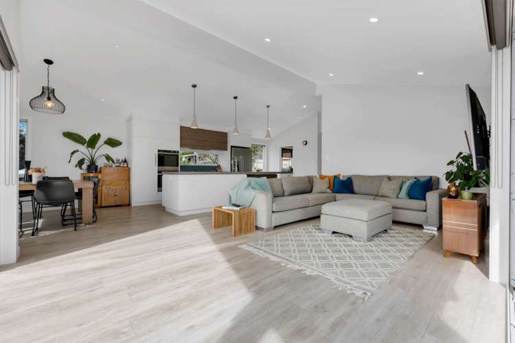 11 Shelly Bay Road Beachlands_16