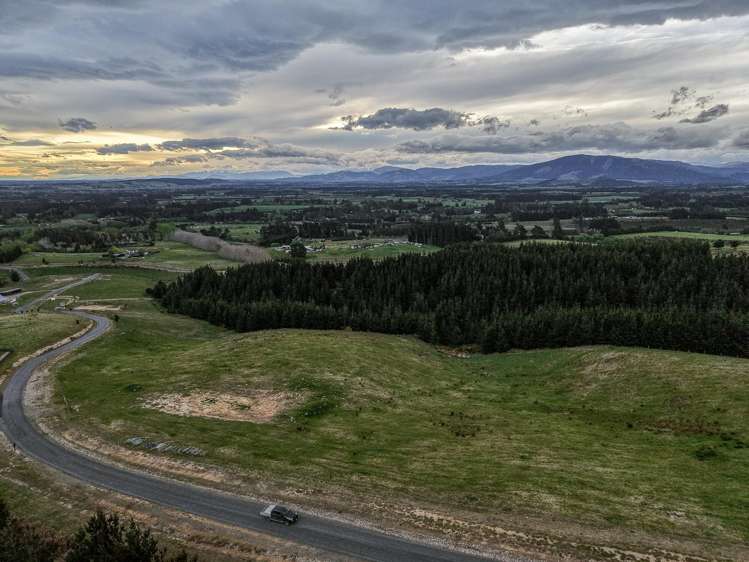 17 Mission Downs Lane_5