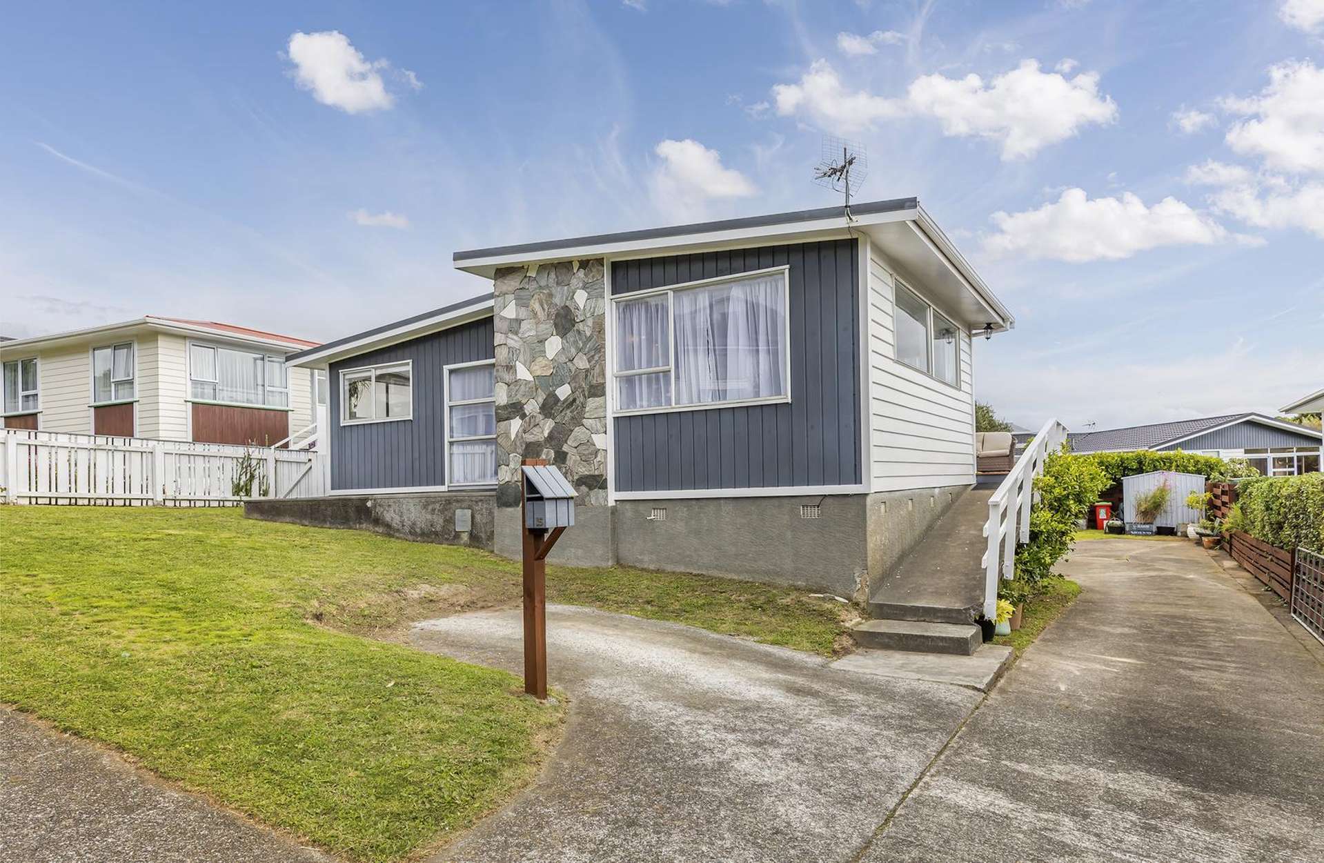 15 Brora Crescent Papakowhai_0