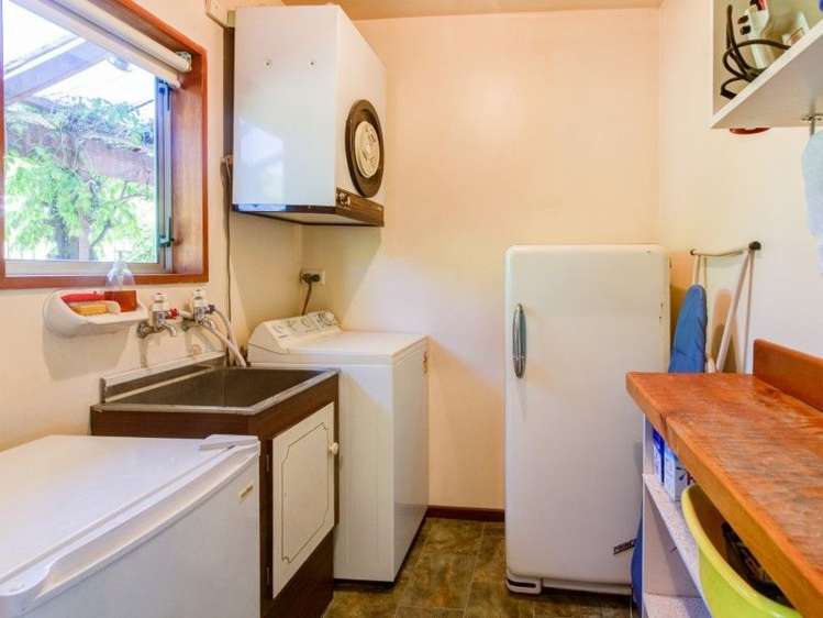 62 Kingston Street Albert Town_14