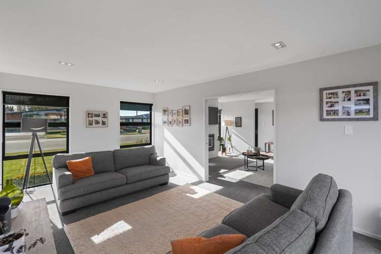 34 Russ Drive Lincoln_9