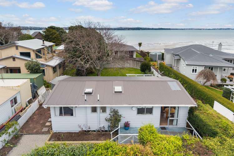5 Puriri Road Beachlands_16