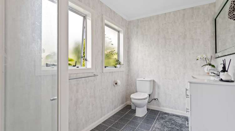 20 Sunset Street Hilltop_18