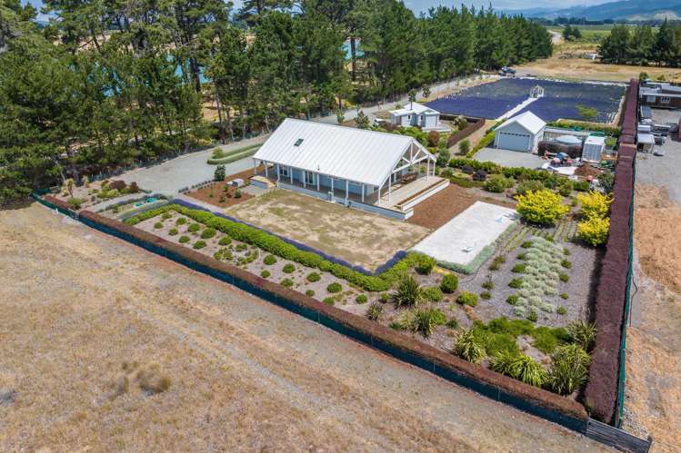 25 Bay End Rarangi_25