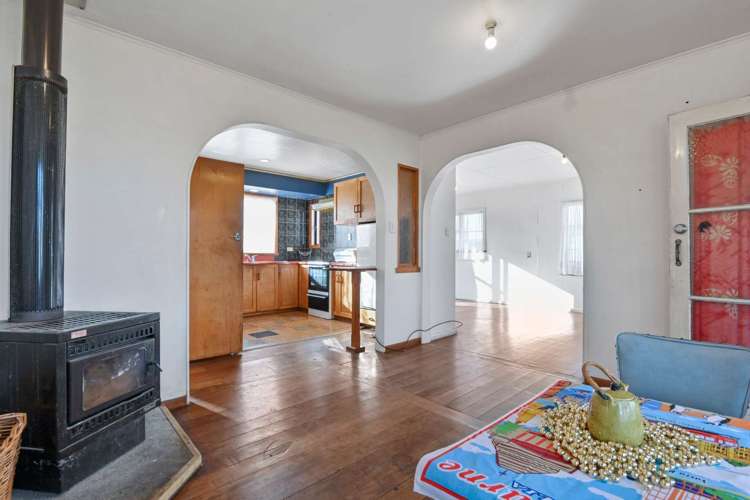 8 Hakiwai Road Fernhill_5