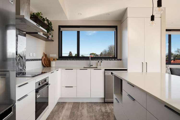 96A Grace Road Avenues_4