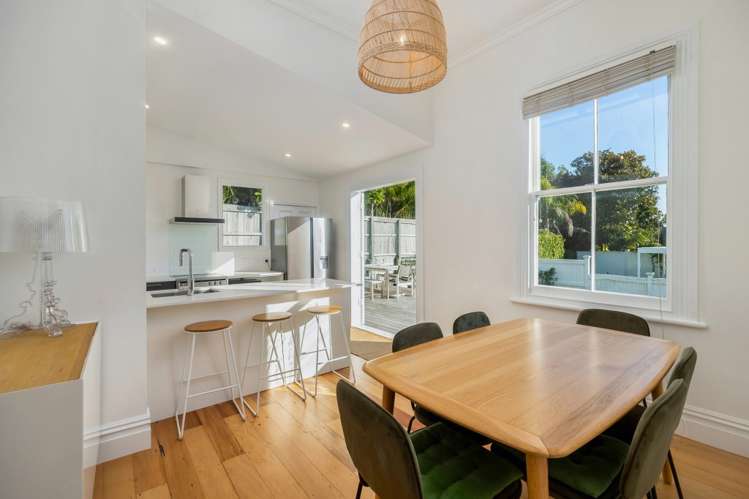 34 Lawrence Street 1685_7