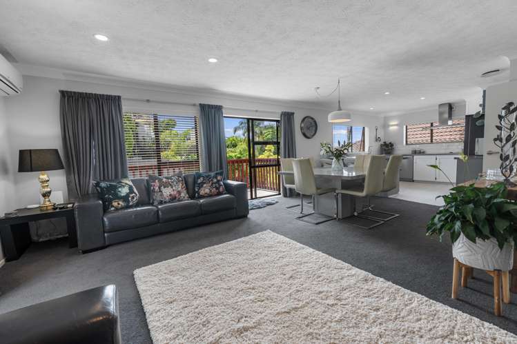 2/57 Nigel Road Browns Bay_3