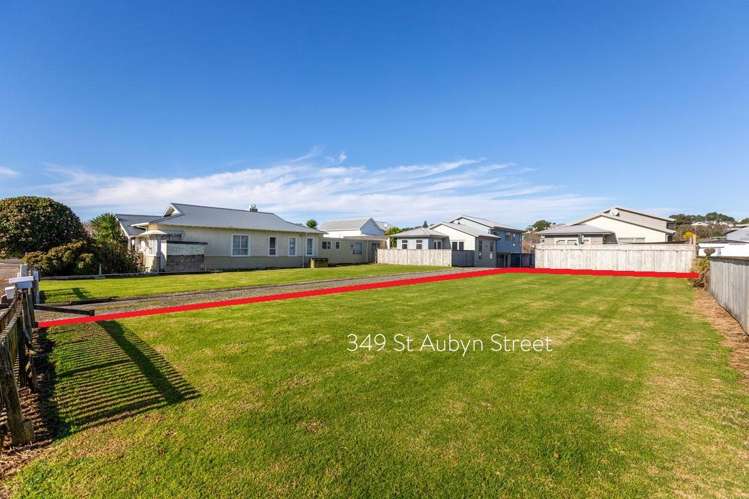 347 & 349 Aubyn Street_3