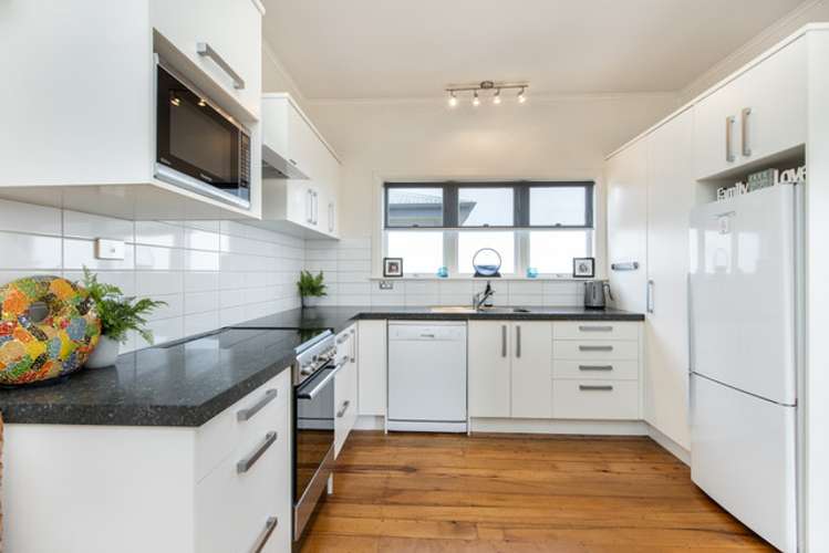 2 Riverbend Road Onekawa_8