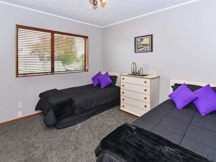 4 Deodar Place Totara Heights_12