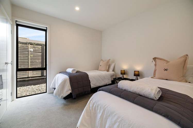 15 McKenzies Shute Jacks Point_15